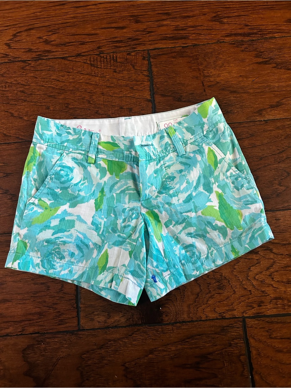 Lilly Pulitzer poolside blue first impression the Callahan Shorts resortwear